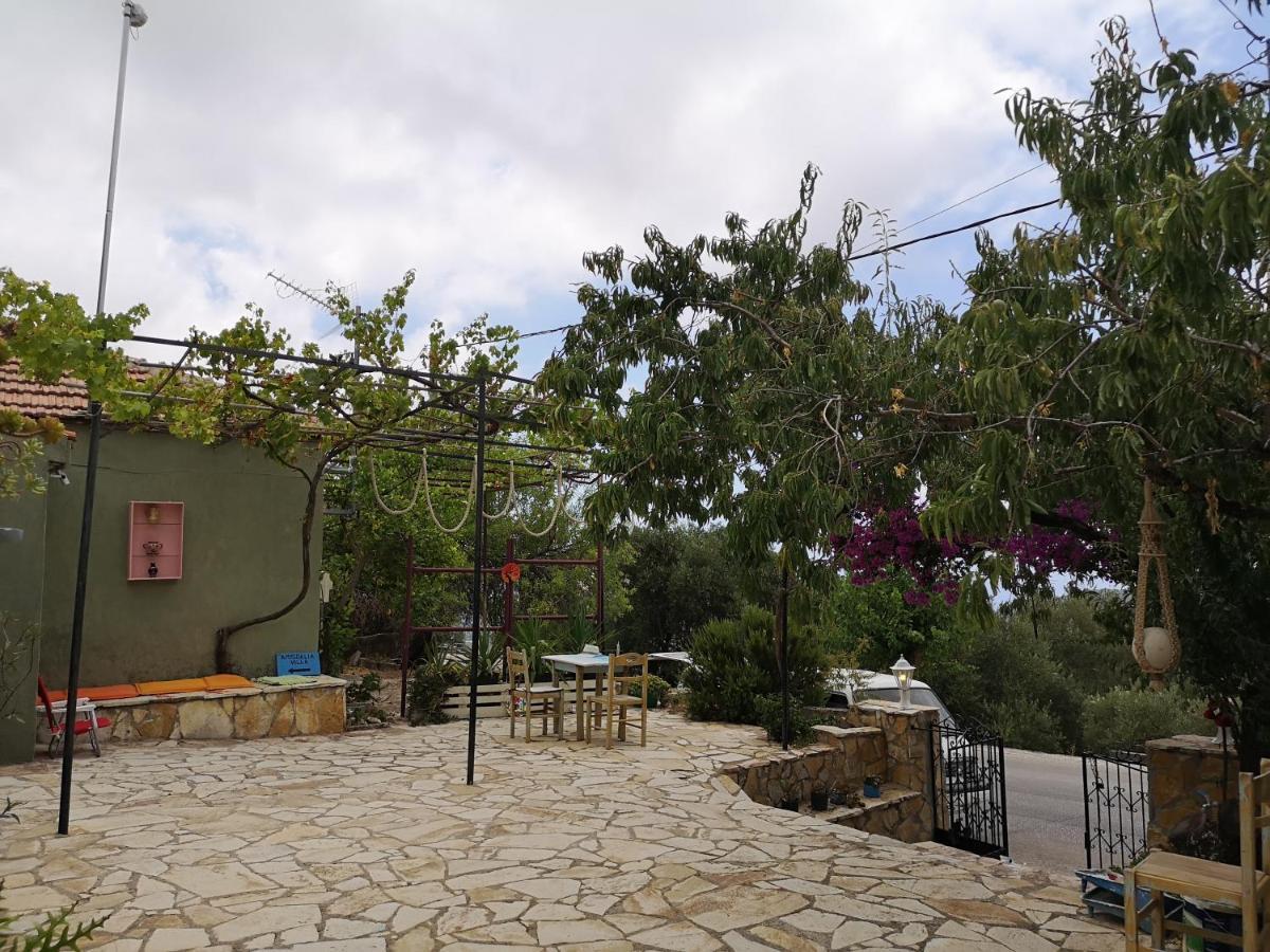 Holiday home Amygdalia Dilinata